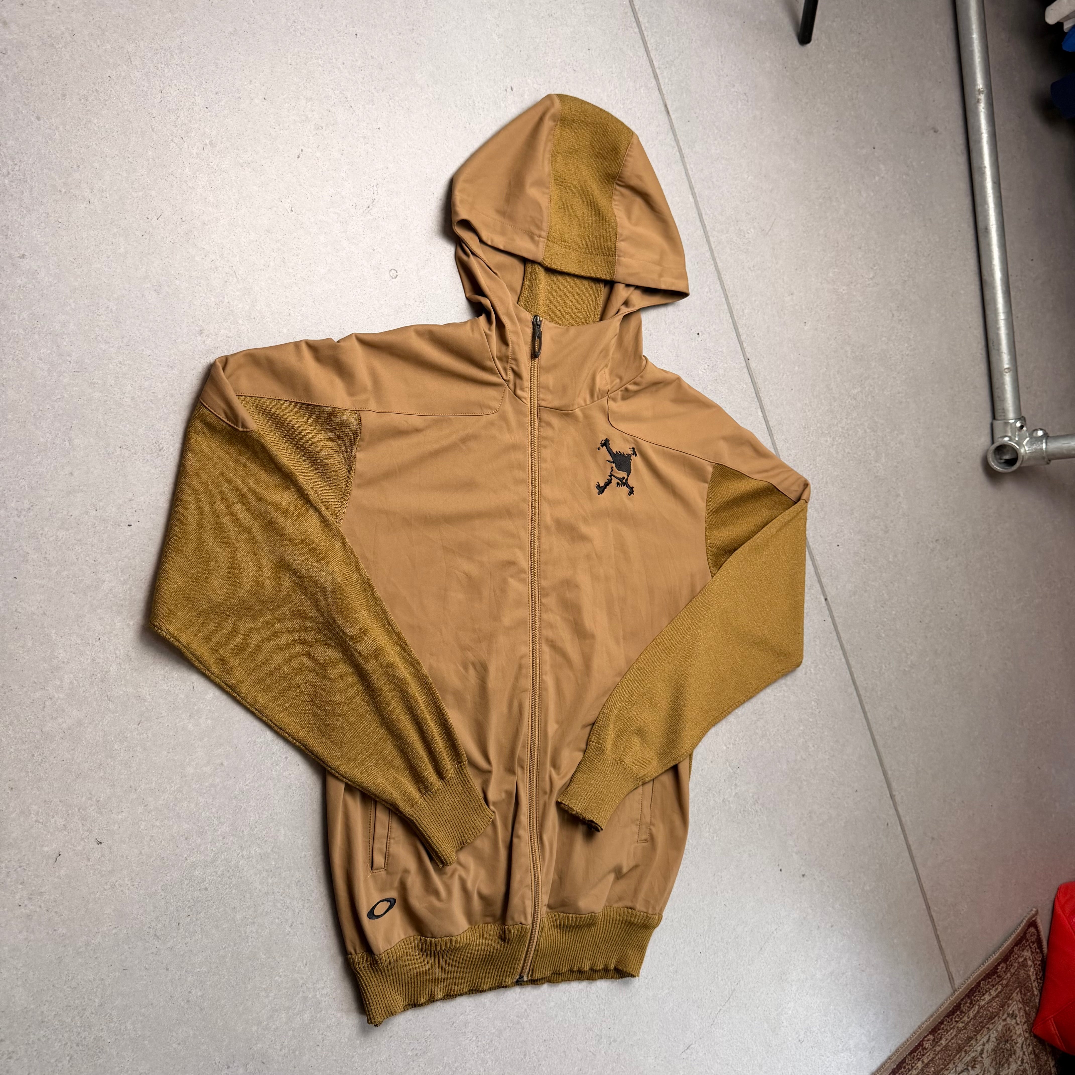 Image - L