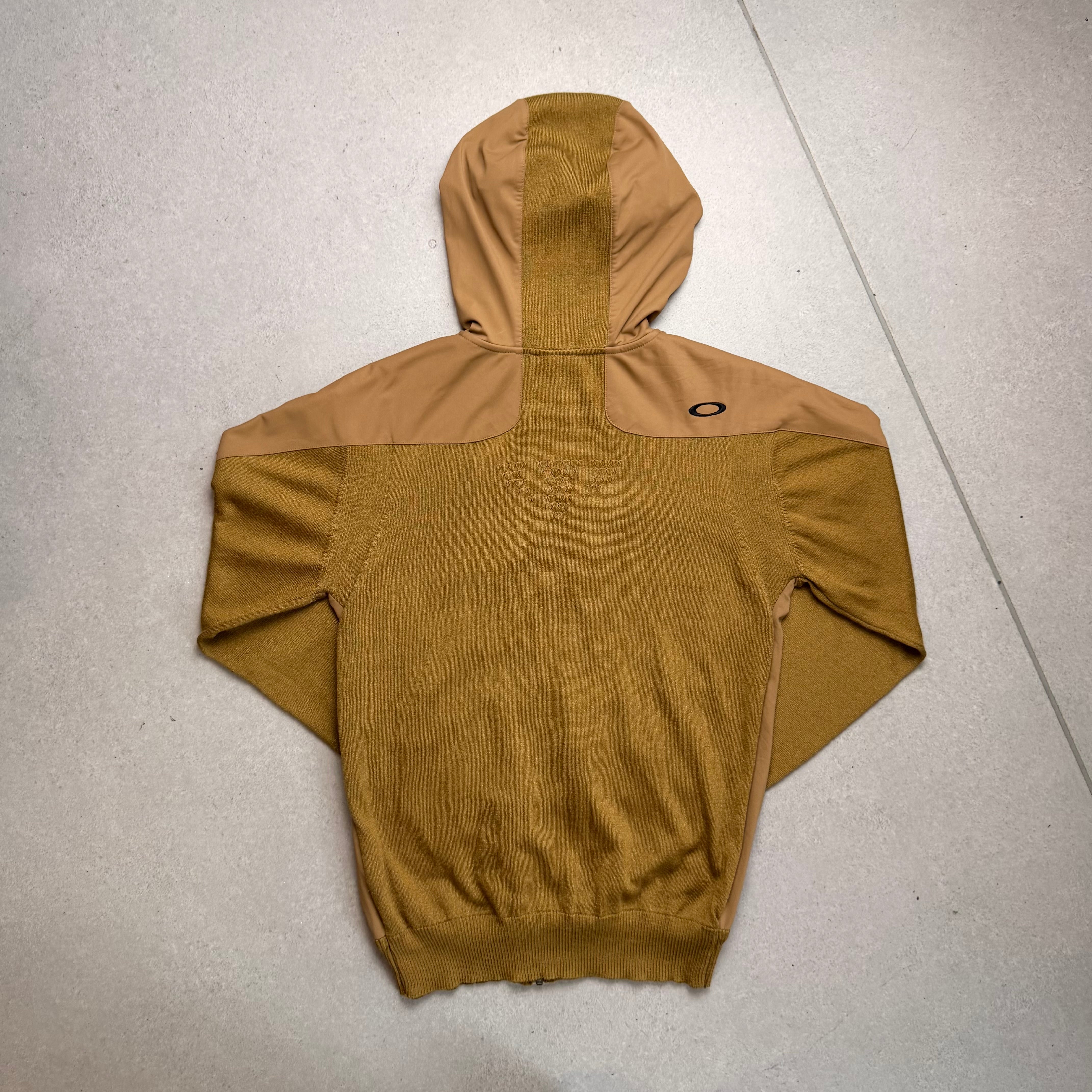 Image - L