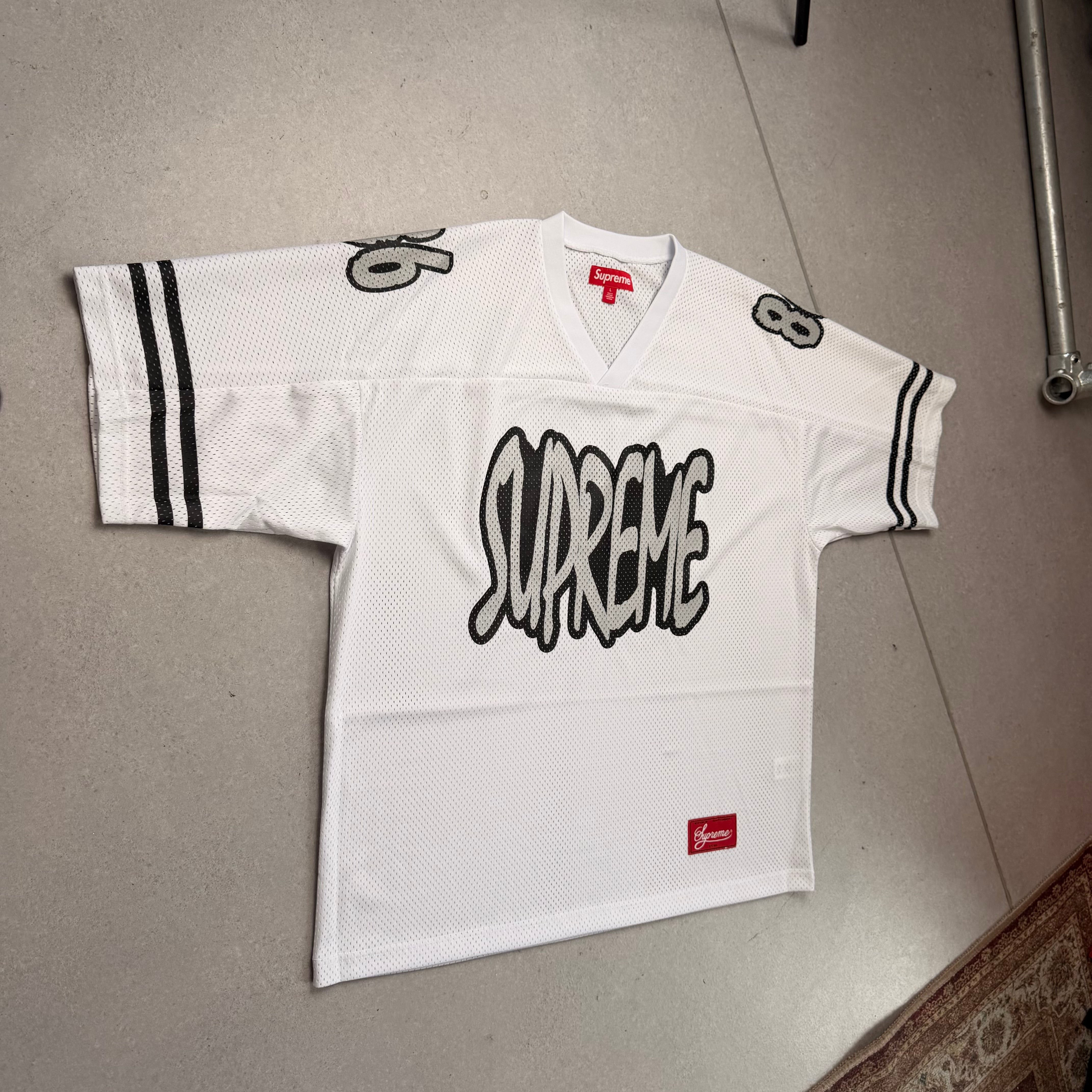 Image - L