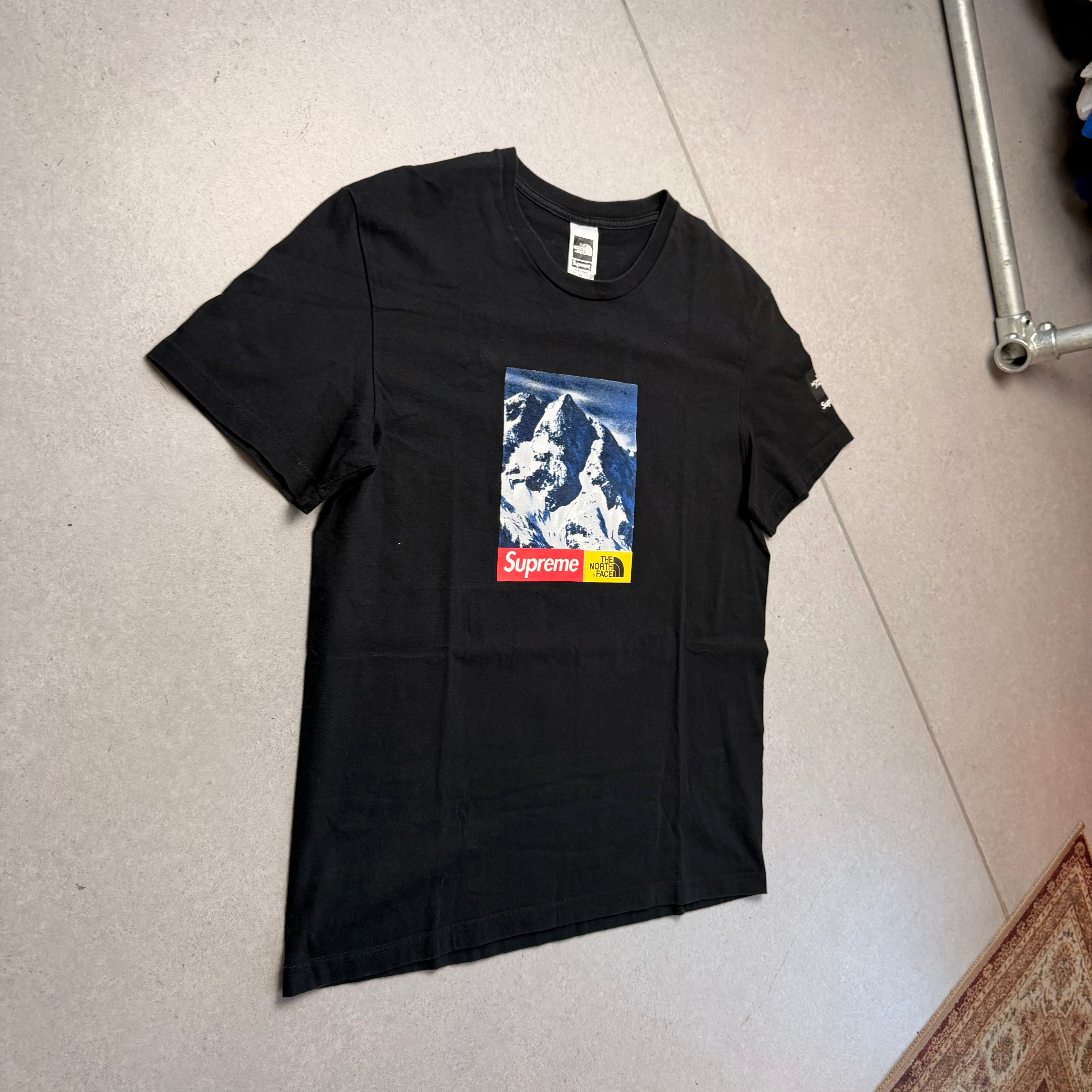 Image - M