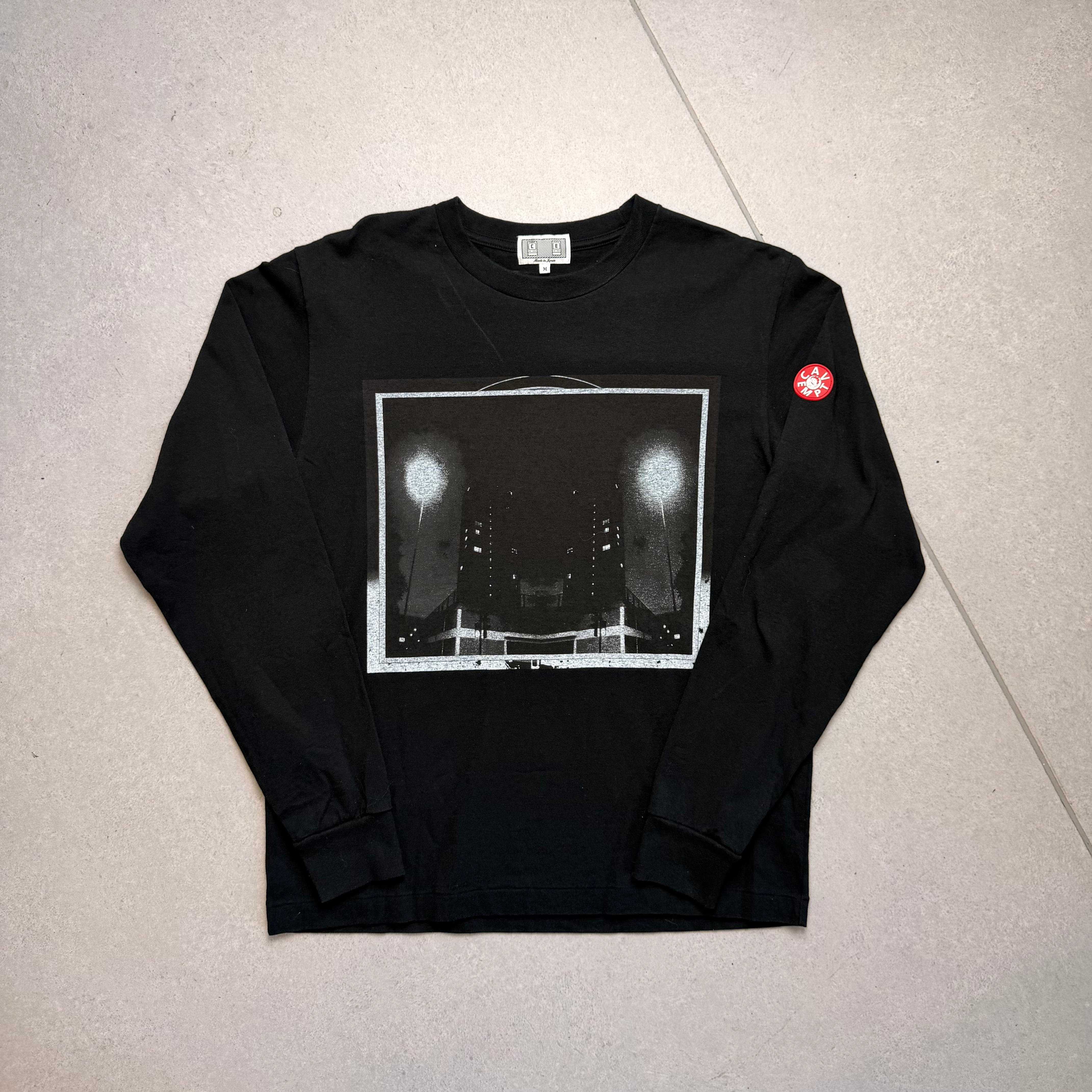 Image - M