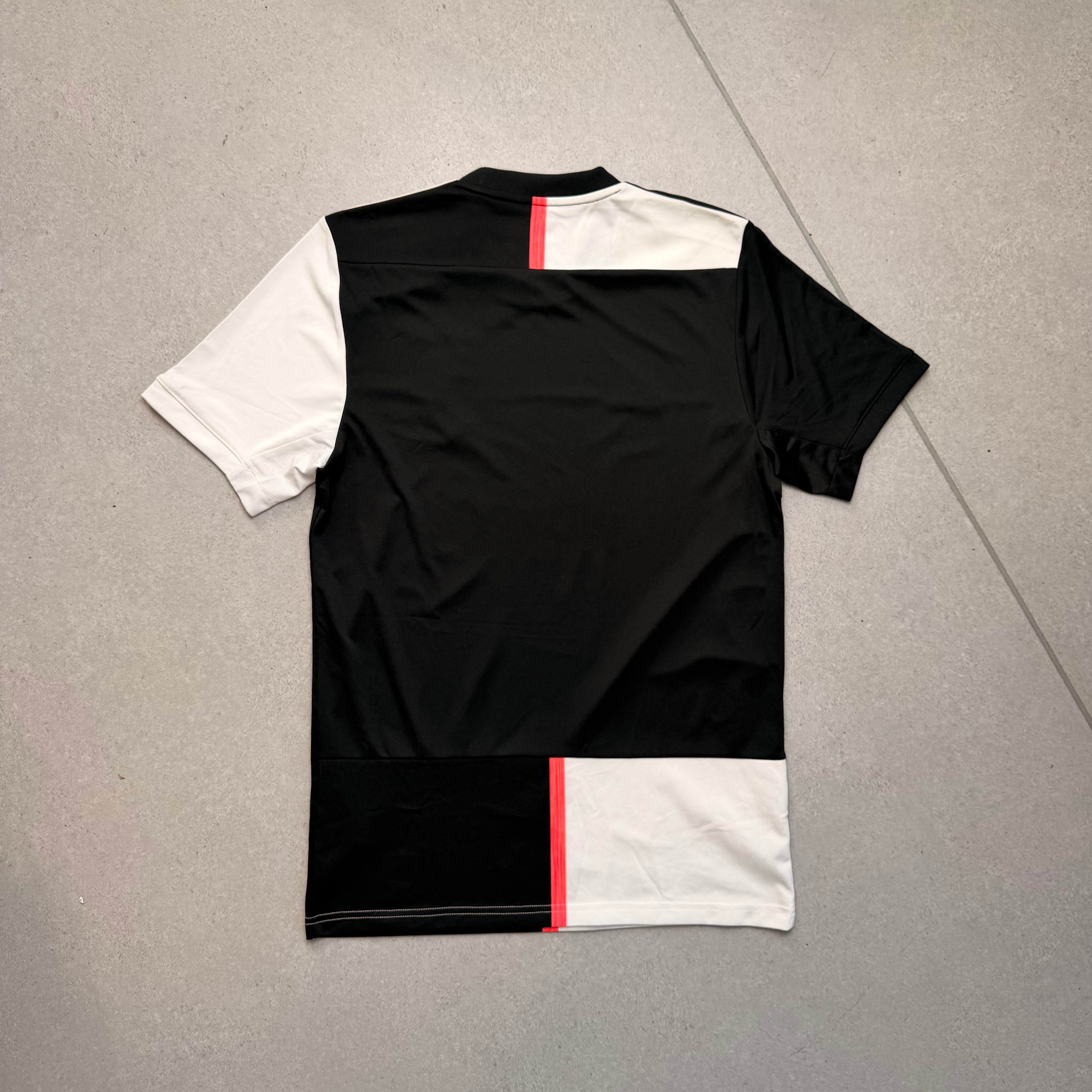 Image - S