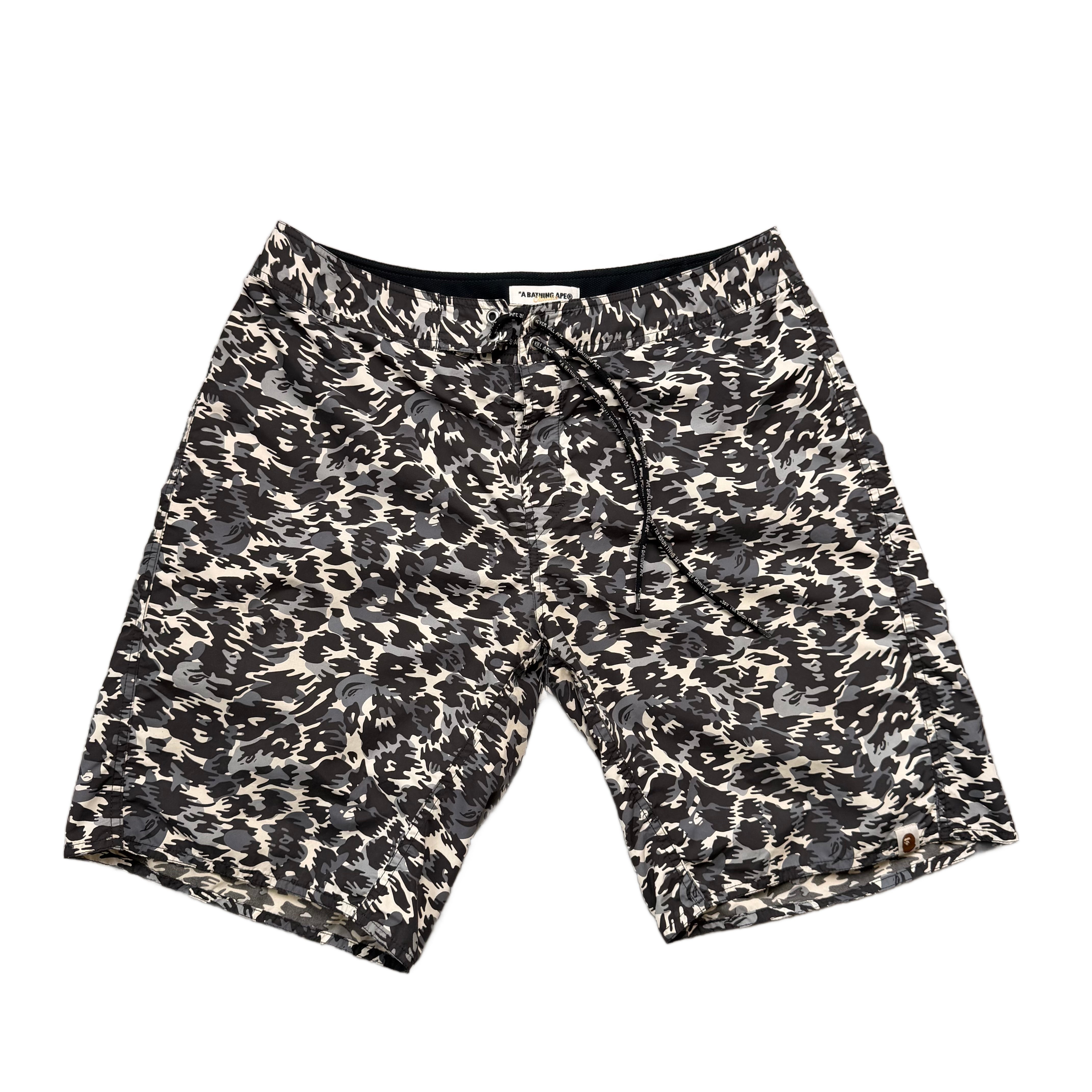 A Bathing Ape (BAPE) Shorts - Multi - L