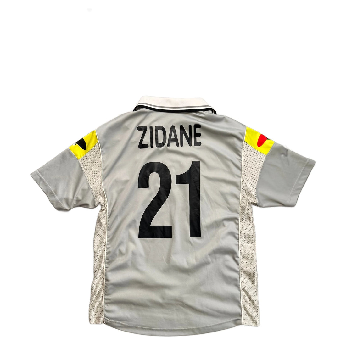 2001-02 Juventus Away Zidane Shirt - L