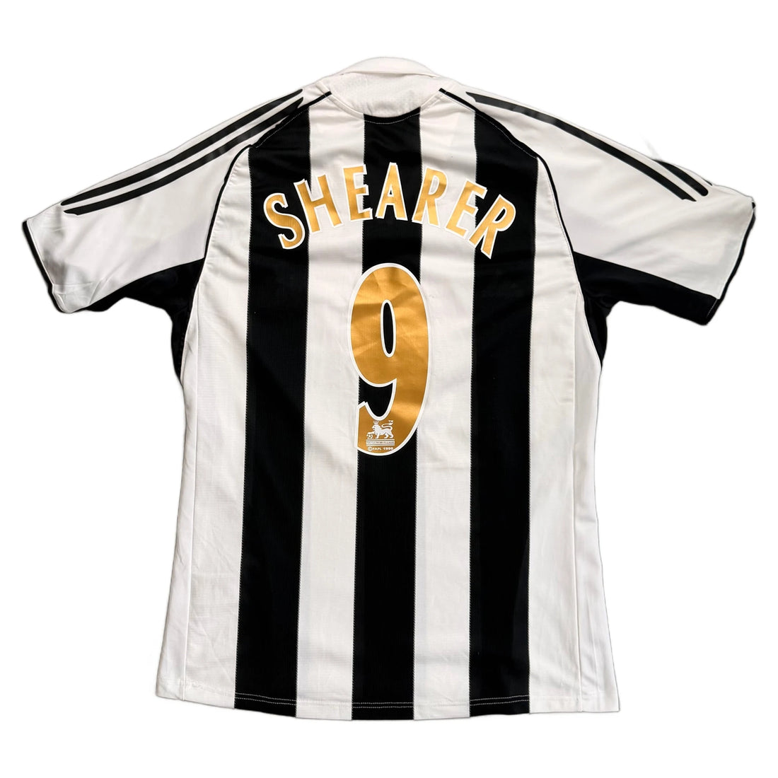 2005-06 Newcastle United Home Shearer Shirt - L