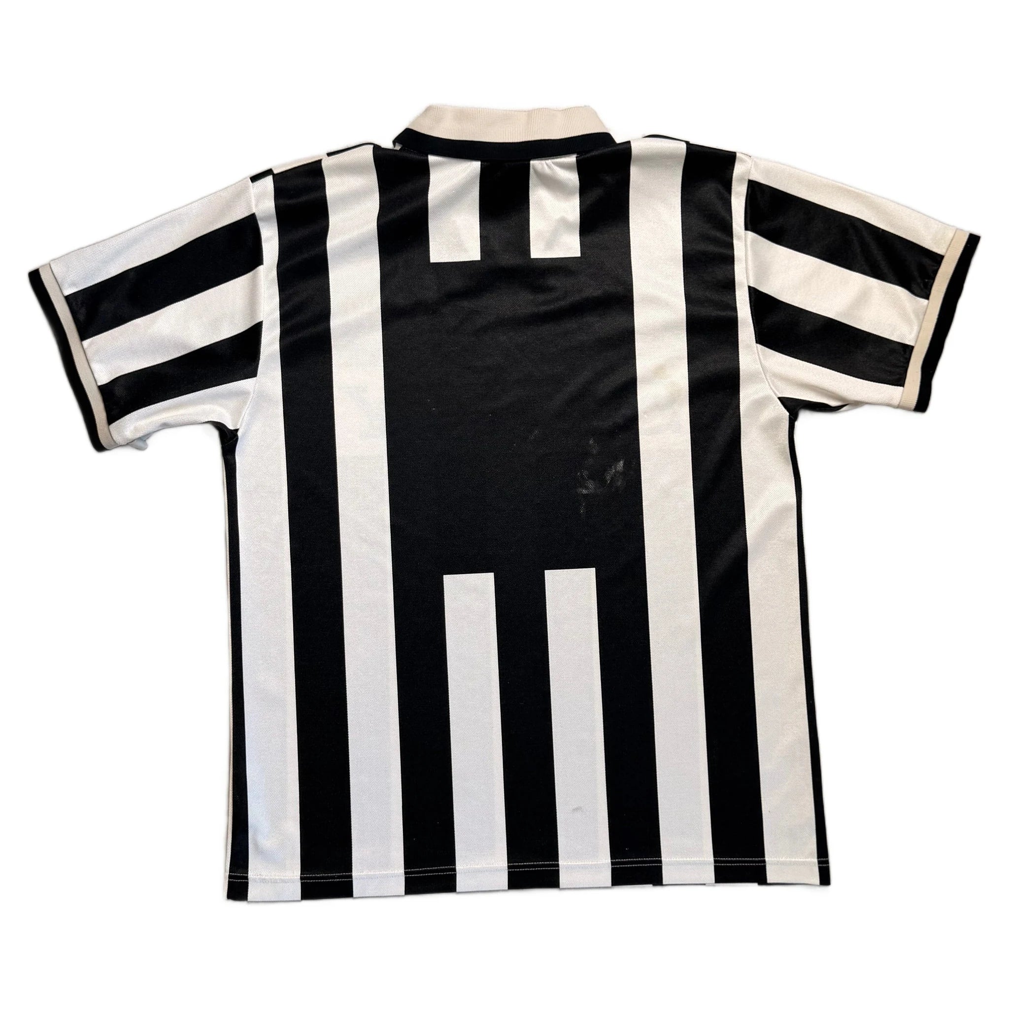 1996-97 Juventus Home Shirt - M